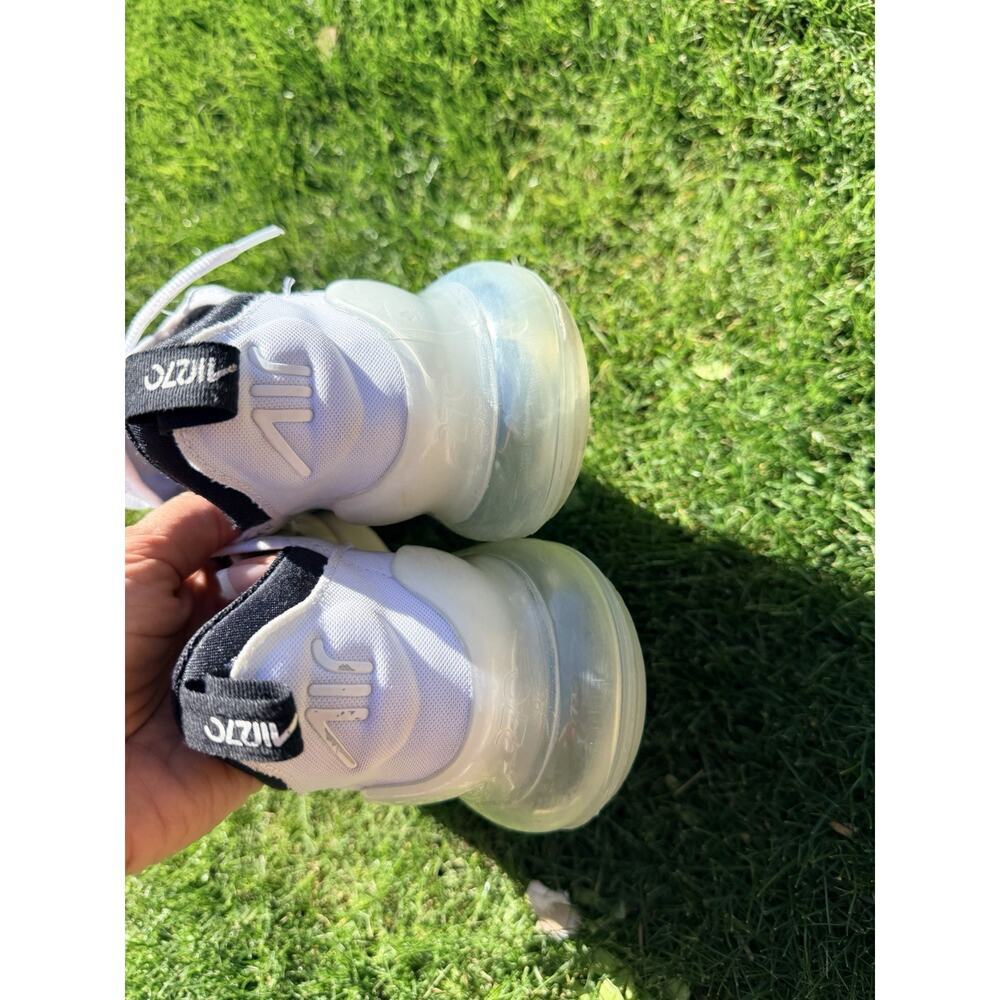 Mens Size 9 Nike Air Max 270 Low White Black Sneakers AH8050 100 - Picture 4 of 5